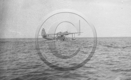 AVI 208 hydravion .jpg