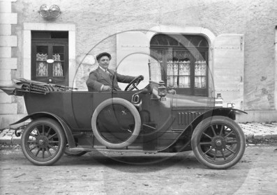 AU 2333 ancetre .jpg