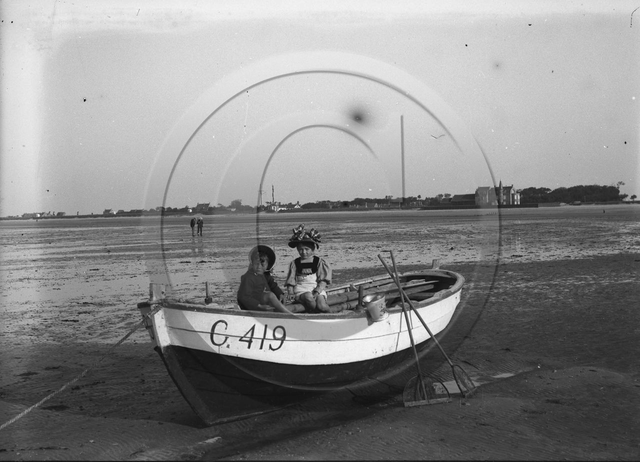 vi  1197  Asnelles Arromanches Port en Bessin dpt 14.jpg