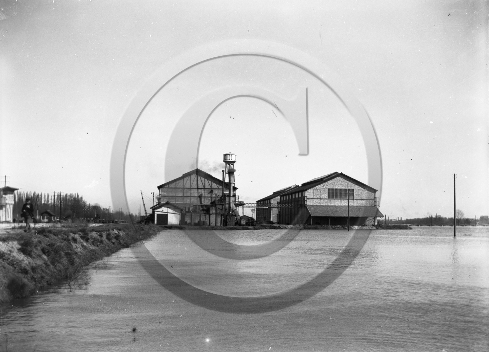 ME 64 usine inondation- chateau d'eau .jpg