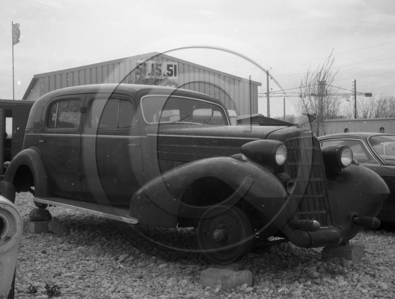 AU 1251 Cadillac sedan 1934 .jpg