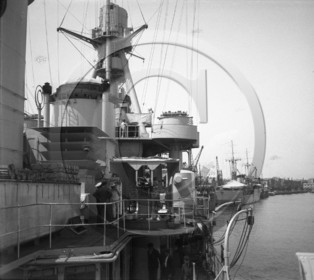 BA 725 bateau de guerre détails .jpg