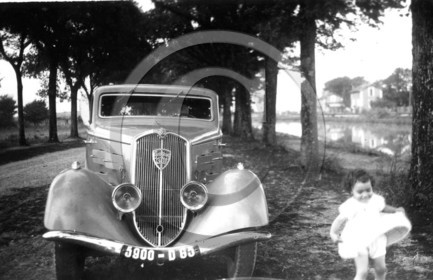 AU 4265 Peugeot 301 coupé d'apres photo .jpg