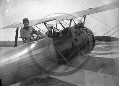avi  avion photo.jpg