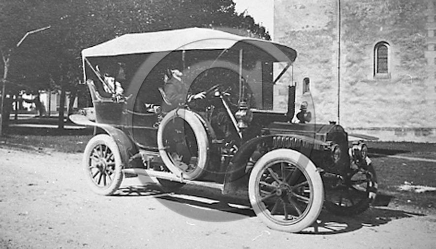 AU 2506 ancetre .jpg