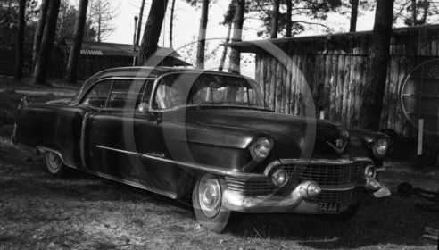 AU 367 Cadillac coupe de ville 1954 .jpg