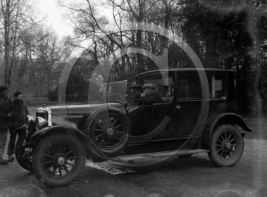 au 3547 panhard coupé chauffeur  .jpg
