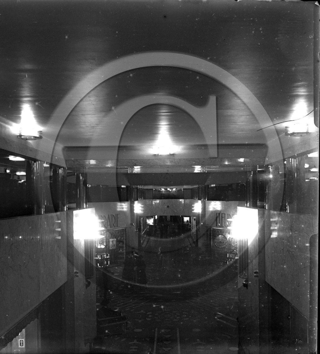 BA 888 paquebot Atlantique la rue centrale .jpg