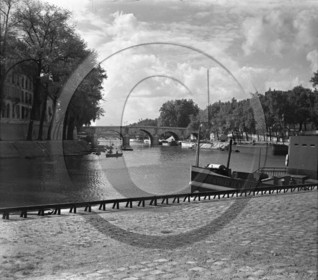 BA 309 a quai  Robert le diable Paris.jpg