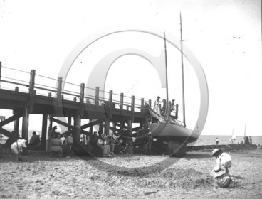 arc 1063 Arcachon à l ombre de la jetee Legallais .jpg