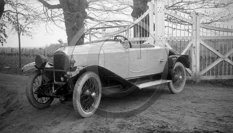 AU 2200 Peugeot .jpg