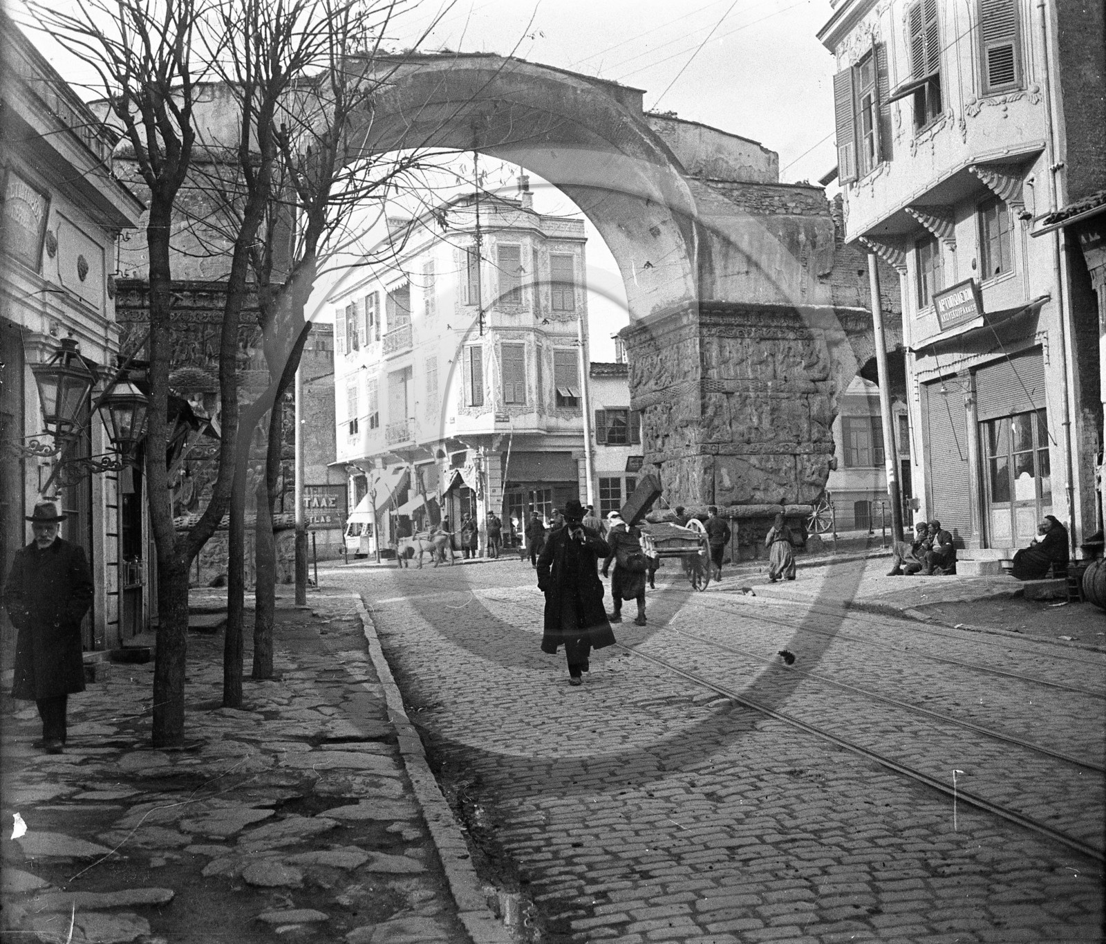 Grece Thessalonique arc de galère .jpg