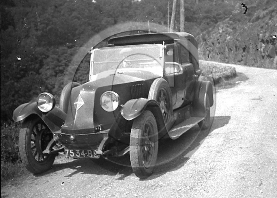 AU 4259 Renault d. photo .jpg