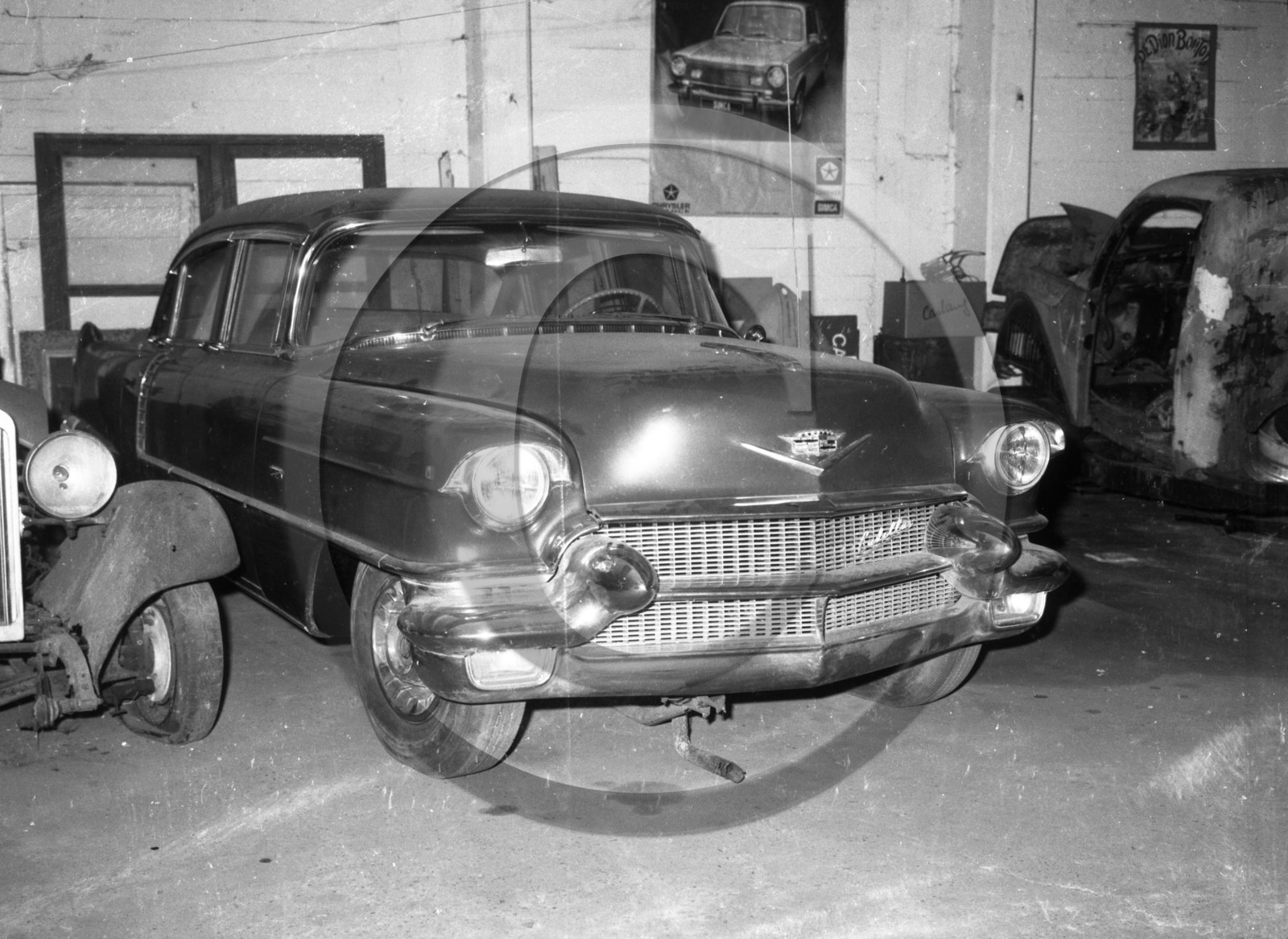 AU 1628 Cadillac sedan 1955 .jpg