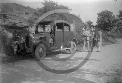 AU 2020 Chenard Walker limousine souple .jpg