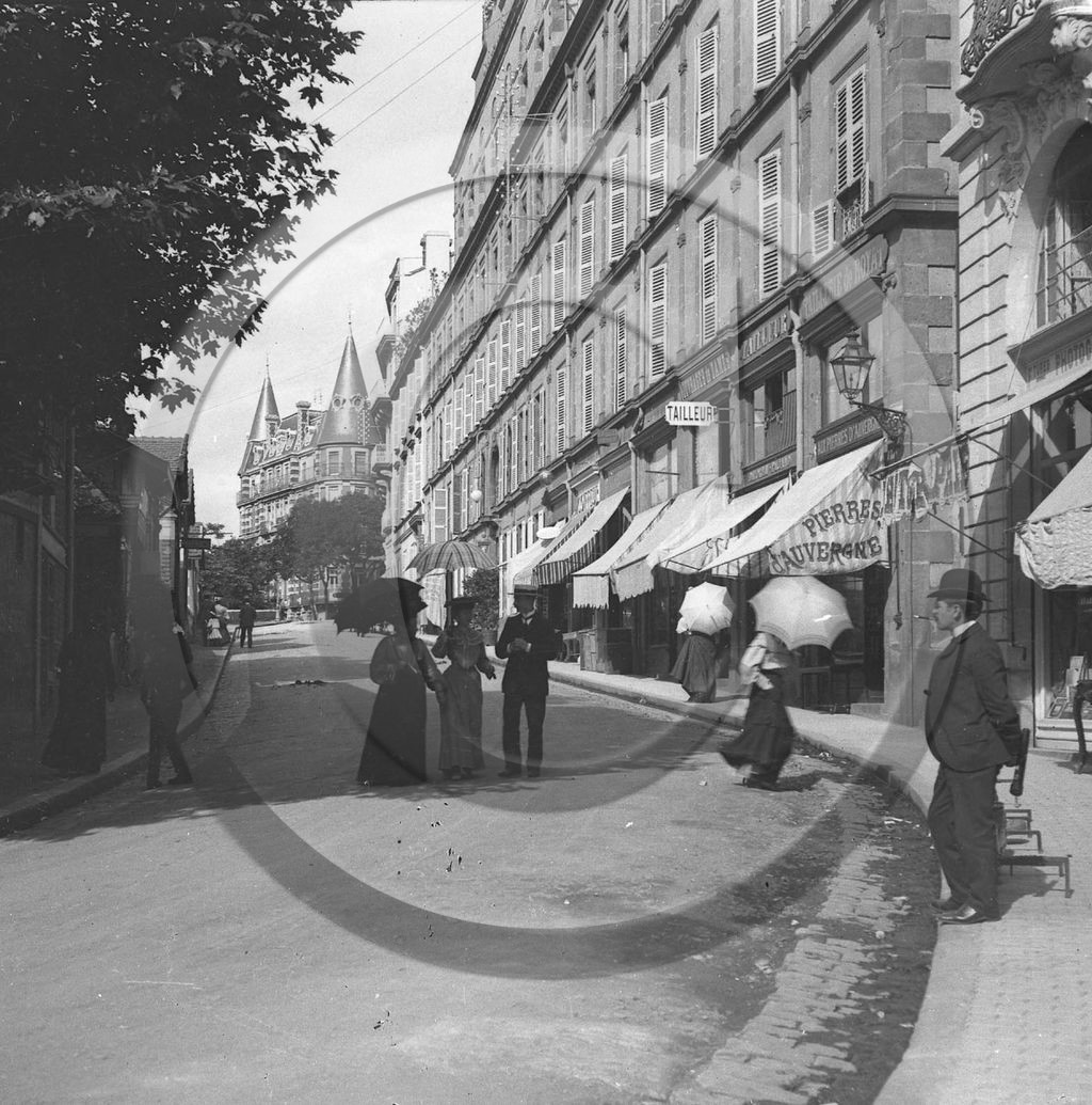 vi  211 Royat Bd Bazin.jpg