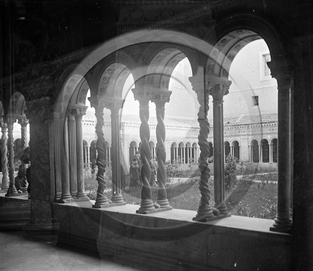 Rome basilique St Paul hors les murs - 4 -  Italie .jpg