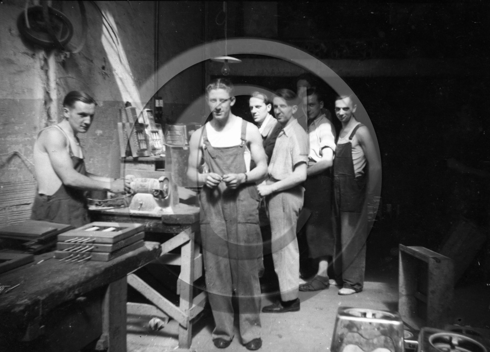 ME 47 interieur d usine anime .jpg