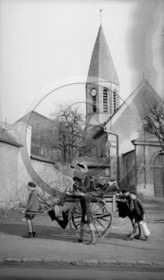 Acheres enfants    avec charrette  dpt 78  -dans enfants jouets- .jpg