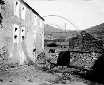 AG 647  cour de ferme en montagne  .jpg