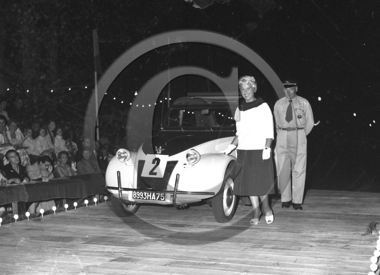 concours elegance apres guerre