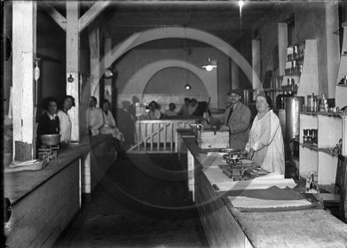 Treves magasin central des cooperatives generales  armee du Rhin atelier de pesee    Allemagne.jpg