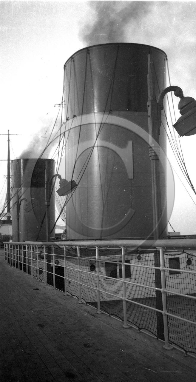 BA 1295 paquebot atlantique.jpg