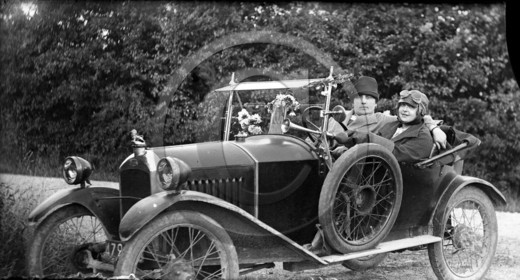 AU 887 Peugeot quadrilette .jpg