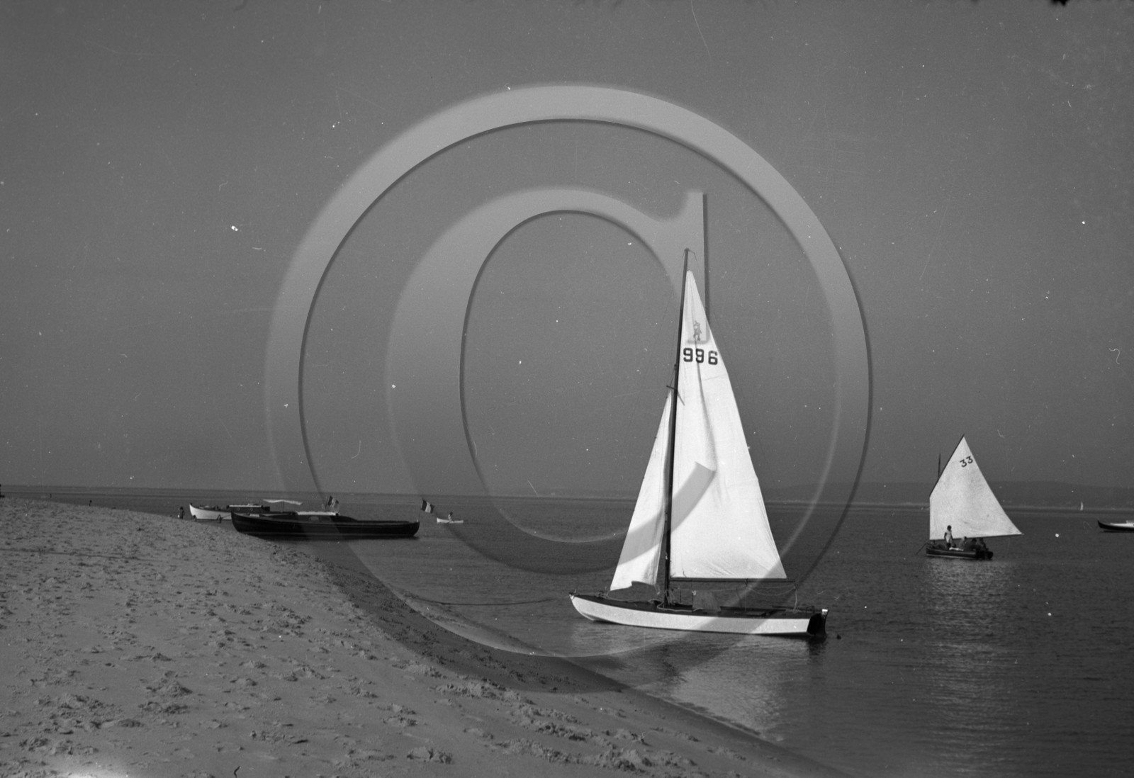 arc 4354 voiliers caneton 996 et monotype .jpg