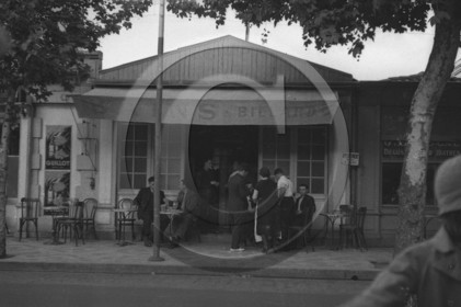 arc bar des bains.jpg