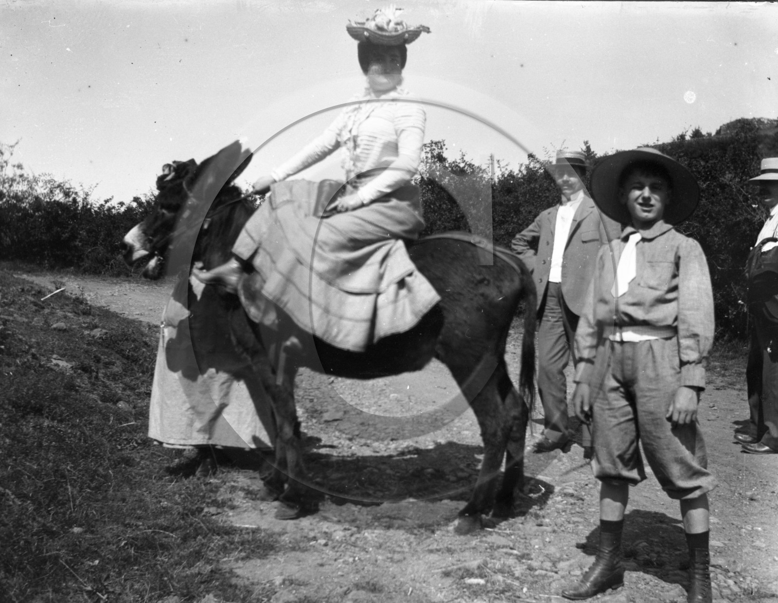 vi  1813 la Bourboule promenade a ane .jpg