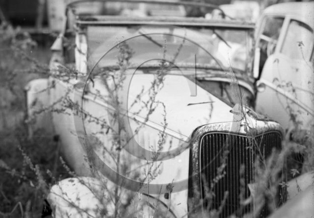 AU 209 Ford V 8 40 cabriolet spider 1934 .jpg