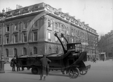 vi  1455   Paris  véhicule de voirie poubelle.jpg