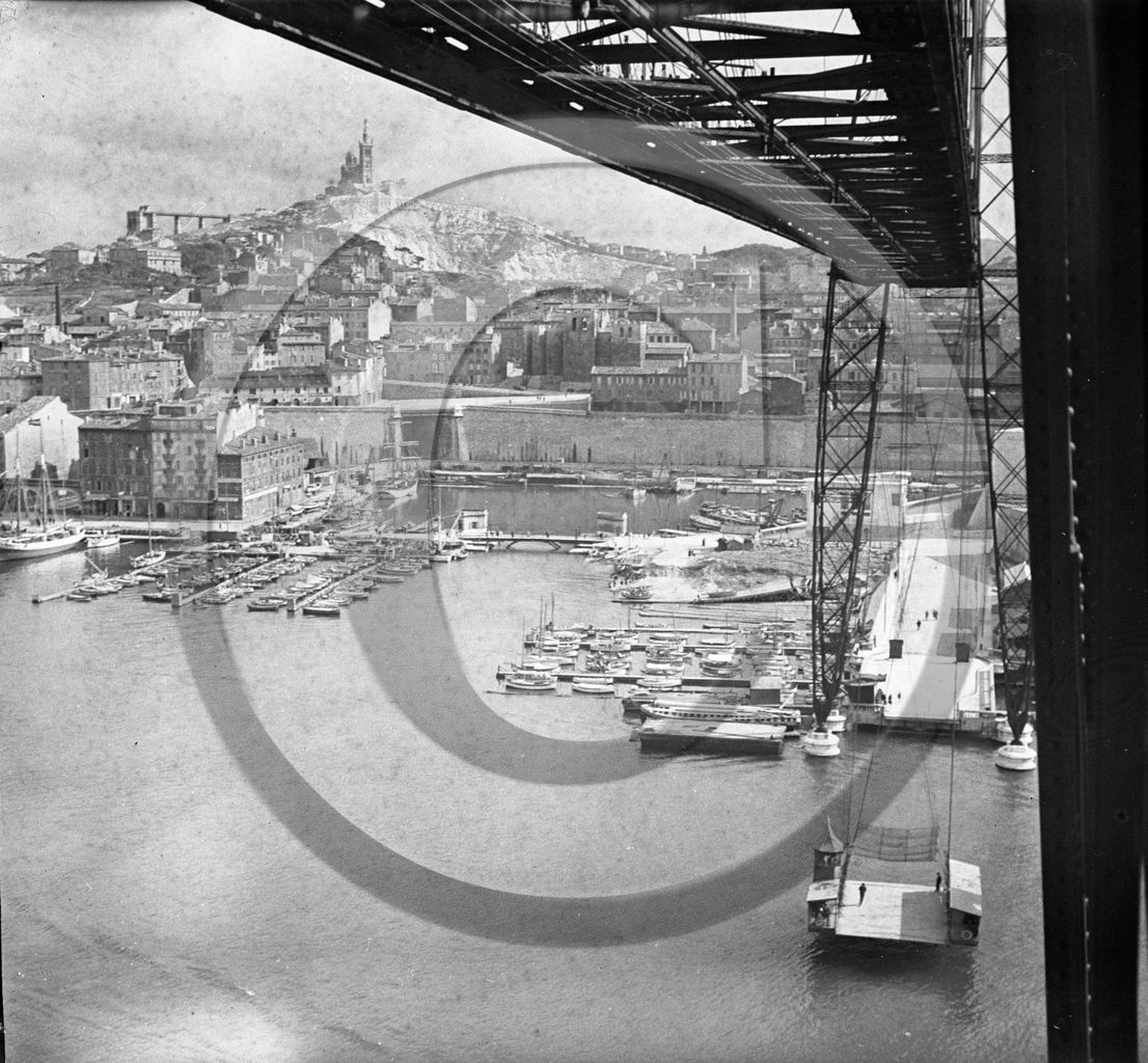 BA 673 Marseille le pont transbordeur de par au dessus dpt 13 .jpg