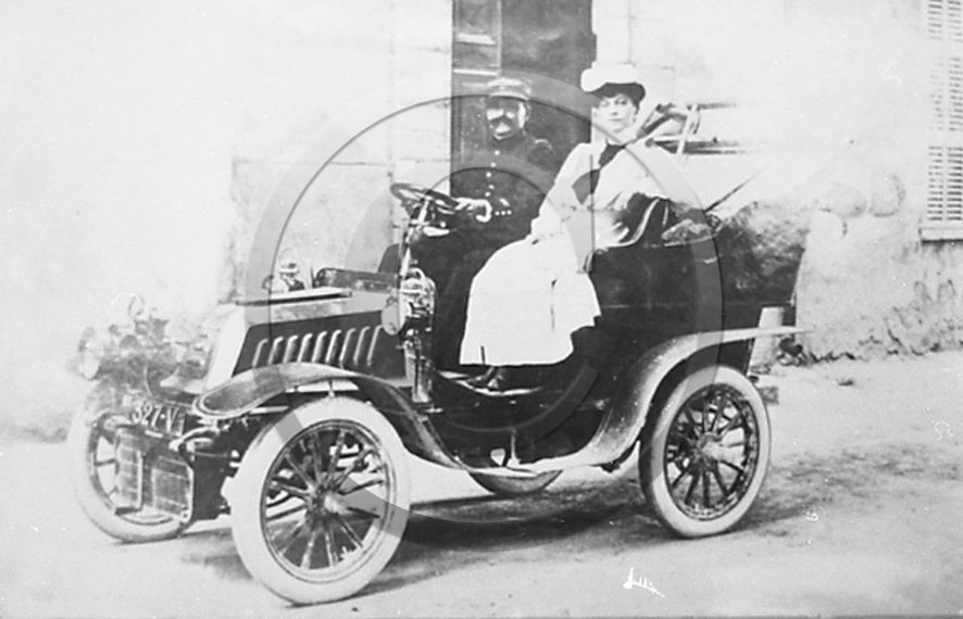 AU 2794 ancetre .jpg