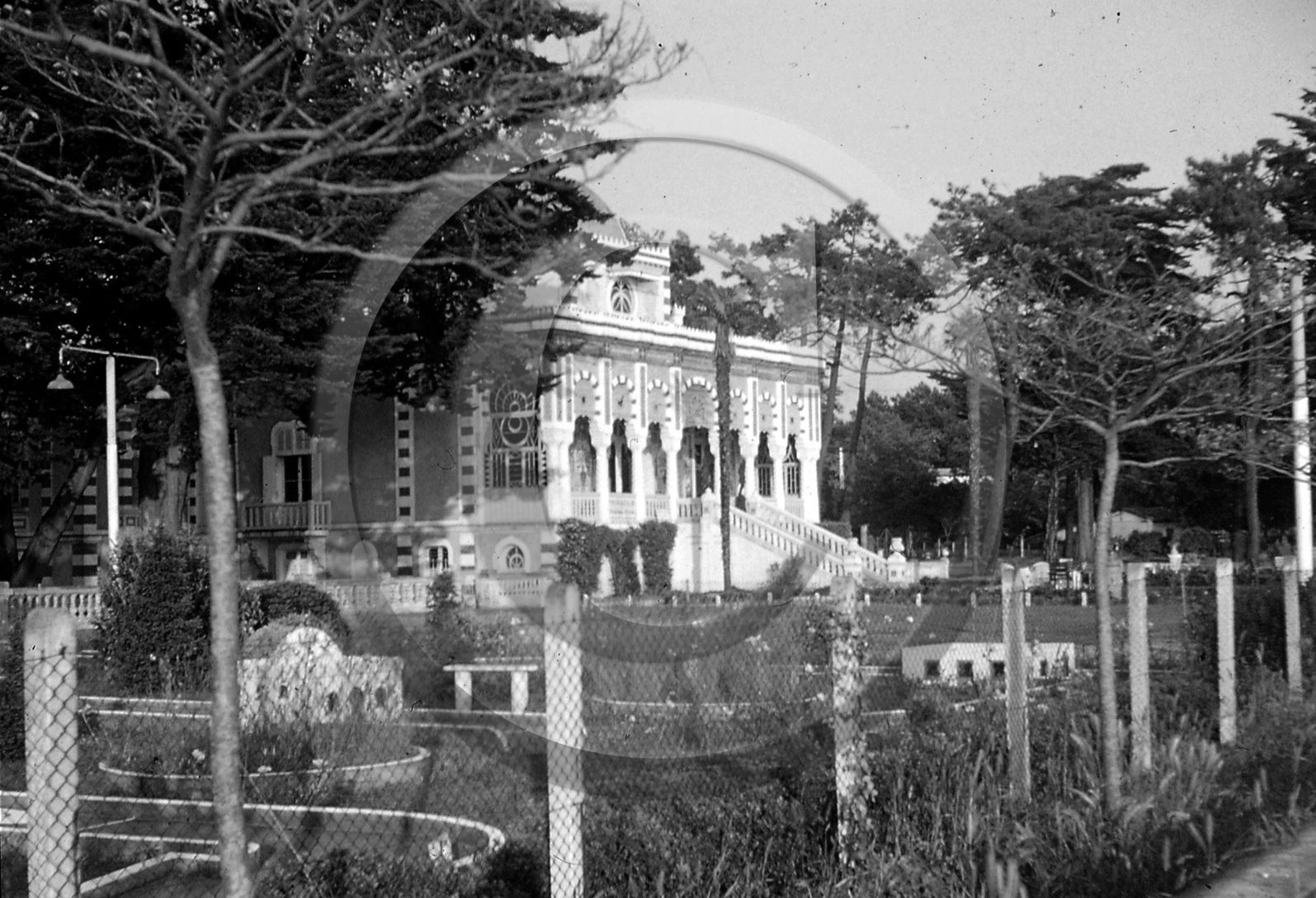 arc 2782  noir blanc .jpg