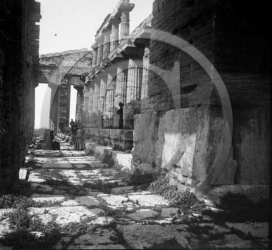 Paestum temple de Neptune  Italie .jpg