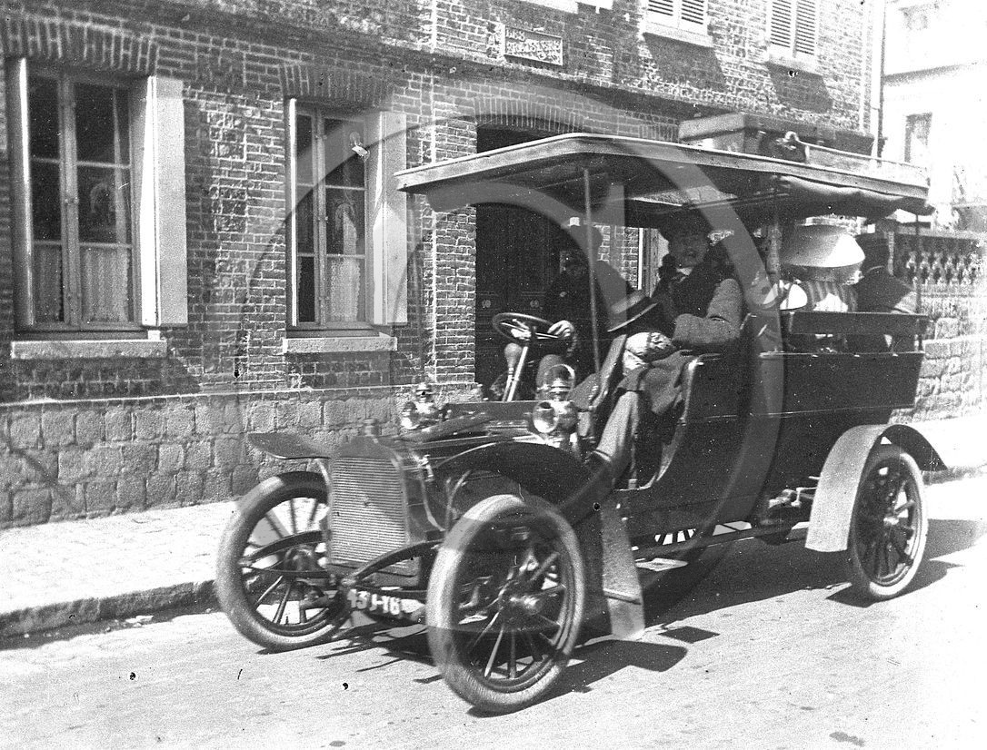 AU 3937 ancetre  .jpg