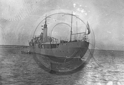 BA 35navire de guerre  Avisot de la royale Baccarat .jpg