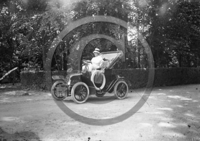 au 4288 petit ancetre 1900 Dedion ou Renault .jpg