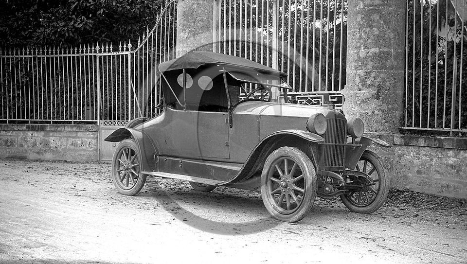AU 2194 Peugeot .jpg