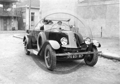 AU 4235 Renault .jpg