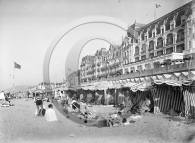 vi  156 Cabourg Dpt 14.jpg