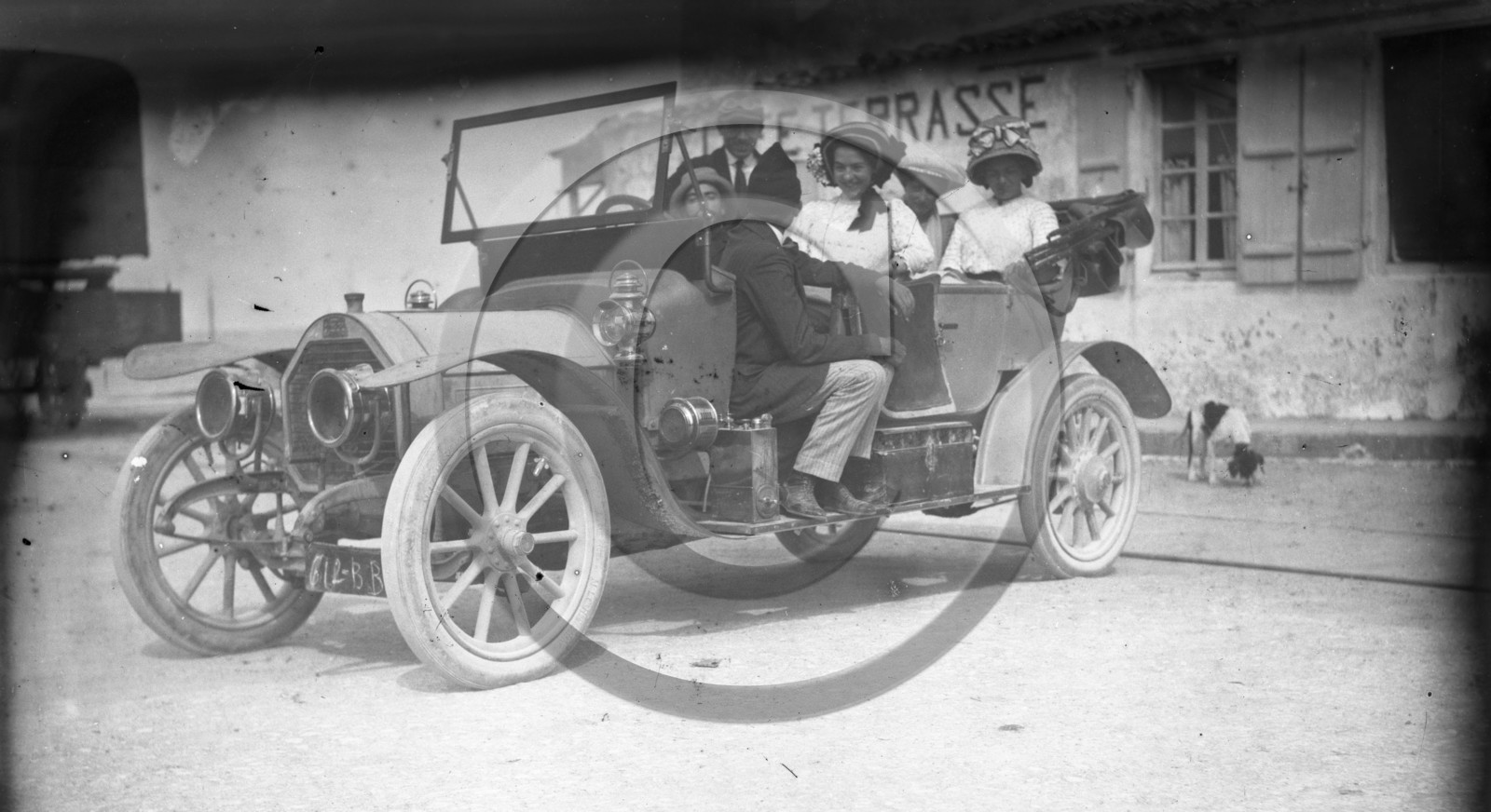 AU 4022 Peugeot .jpg