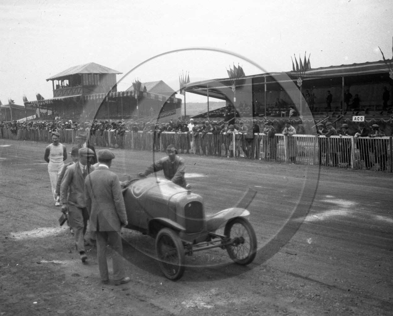 AUC 22 Salmson N°9   .jpg