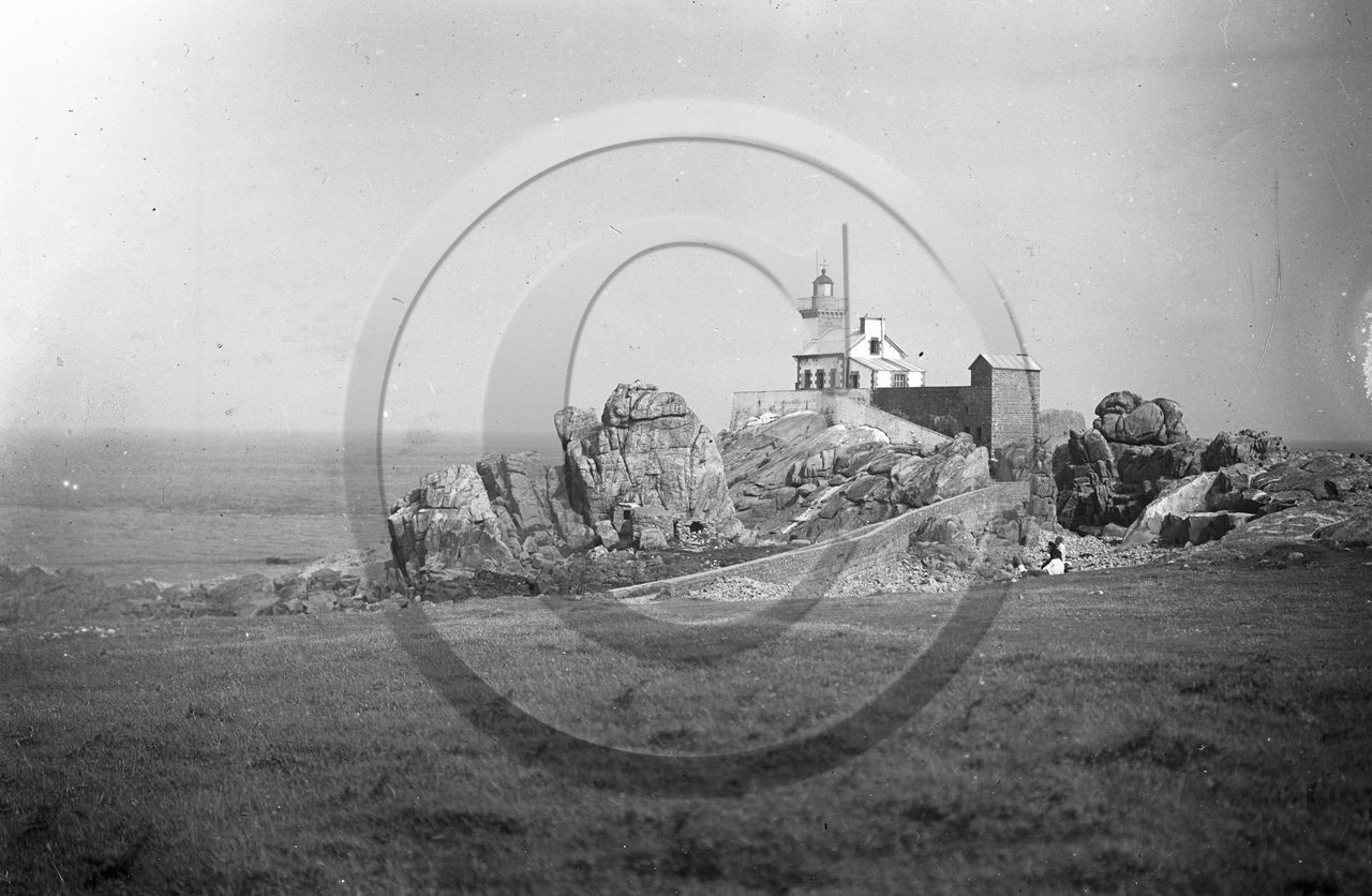 BA 398 Brehat le phare du Paon dpt 22 .jpg