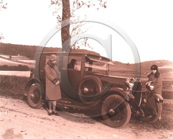 AU 3862 chenard au sud de la foret d'Eu oct. 1927.jpg
