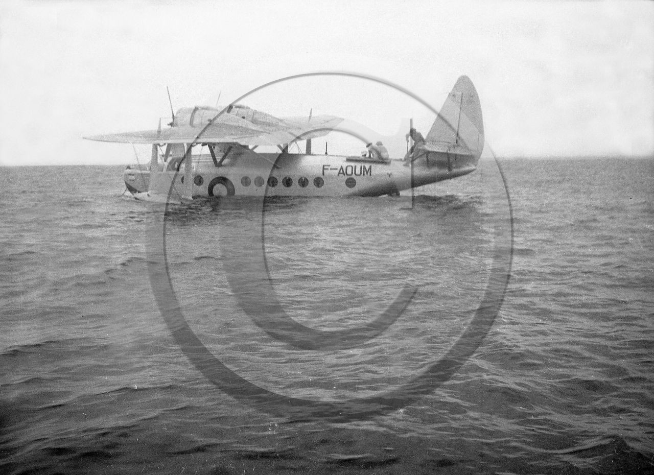 AVI 241hydravion F AOUM .jpg