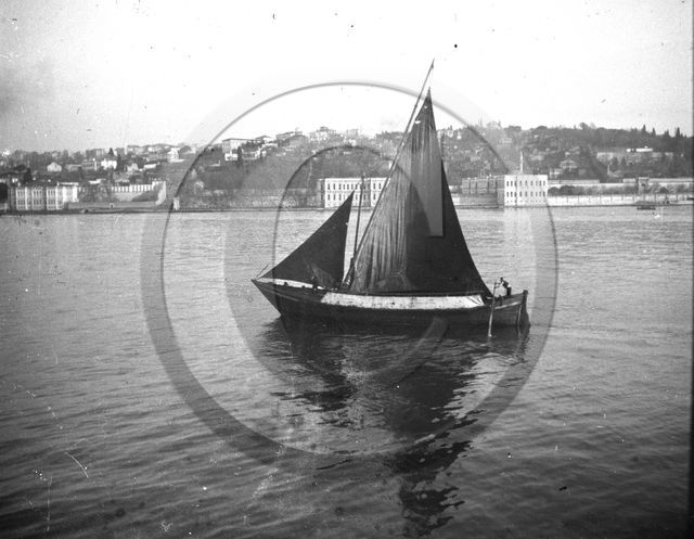 BA 20  Constantinople  caique de transport Turquie .jpg