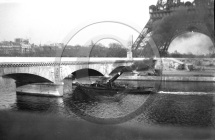 vi  1672 Paris Fluvial pont .jpg